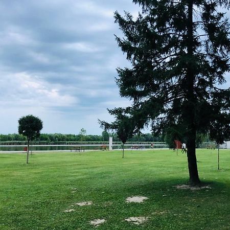 Duna Vendeghaz Otel Fadd-Dombori Dış mekan fotoğraf