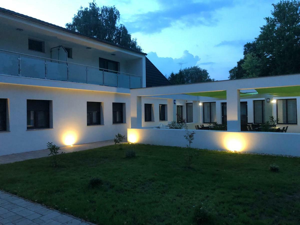 Duna Vendeghaz Otel Fadd-Dombori Dış mekan fotoğraf